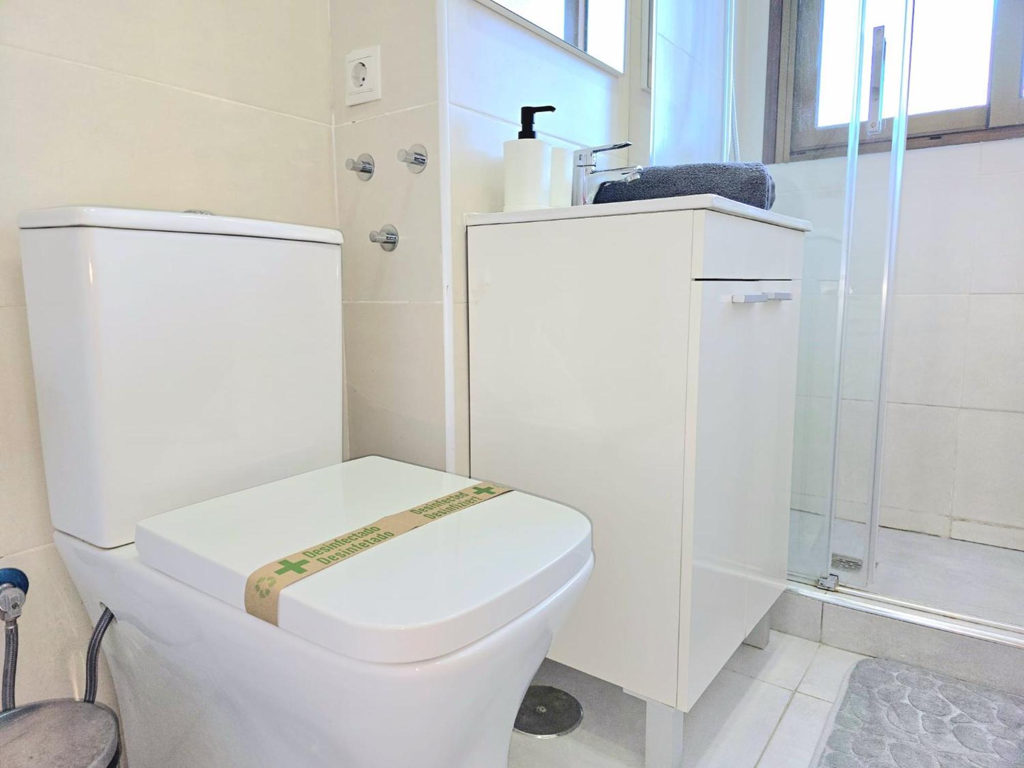 Nogalera Rainbow 2-Bedroom Apartment, Pool And Parking By Namaste Elite Torremolinos Exterior foto